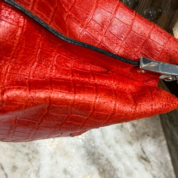 Chiara Ferretti RED Croc Embossed Handbag - Picture 8 of 16